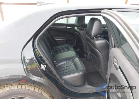 2017 Chrysler 300 300S Awd z USA, uszkodzony, nr VIN 2C3CCAGG0HH612840